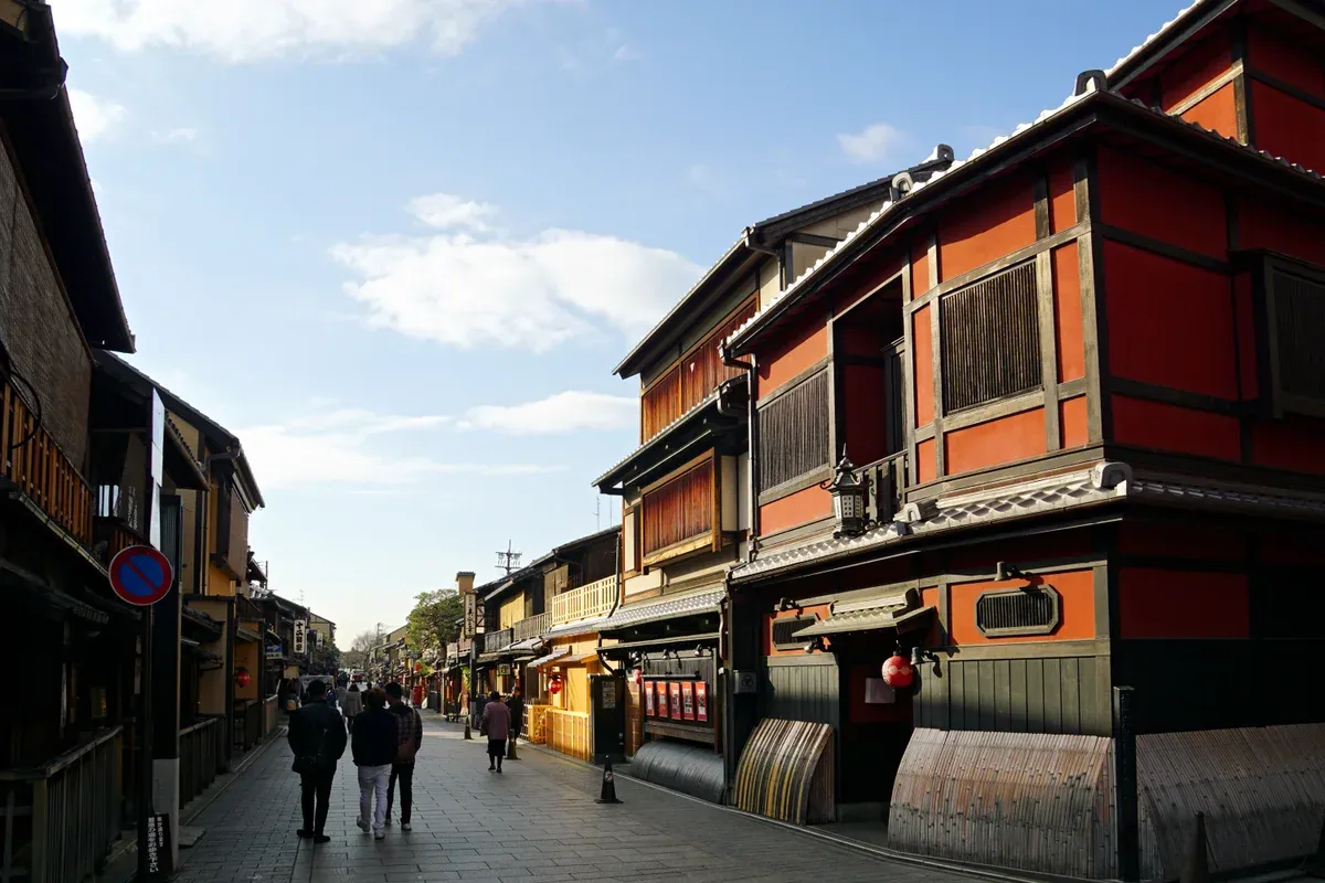 Wooden teahouses on a Gion street in Kyoto on a day trip from Tokyo